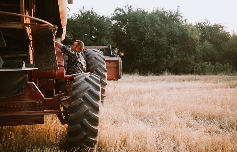 Understanding Rural Suicide Prevention – 3 Key Points A photo of a tractor representing Understanding Rural Suicide Prevention – 3 Key Points